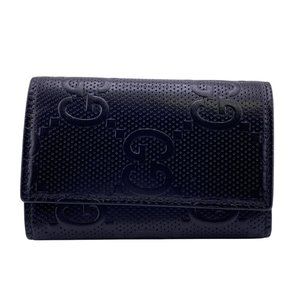 GUCCI 625565 6-ring GG embossed key case in black for men